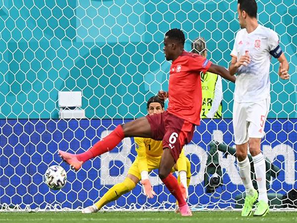 Tin bóng đá 3/7: Số pha phản lưới ở EURO 2021 vượt kỷ lục ghi bàn