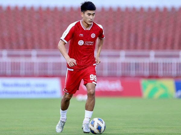 Bóng đá Việt Nam 4/11: Nhâm Mạnh Dũng đánh giá cao Bình Định