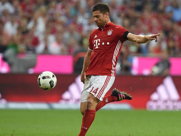 TOP 7 tiền vệ trụ hay nhất thế giới từ trước tới nay