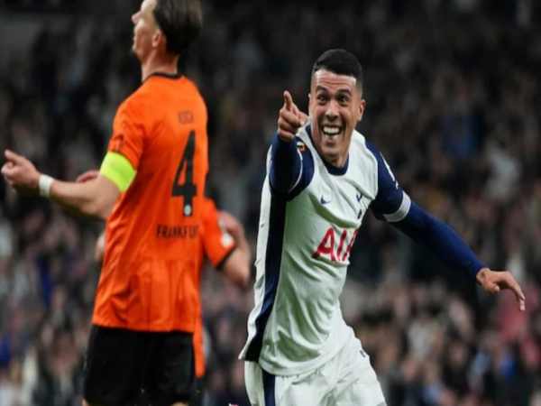 Tin bóng đá: Tottenham hòa hú vía Frankfurt ở tứ kết