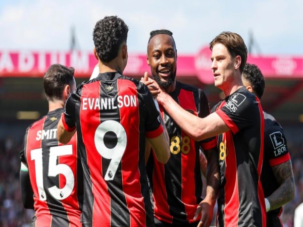 Tin MU: Man United thoát thua kịch tính trước Bournemouth